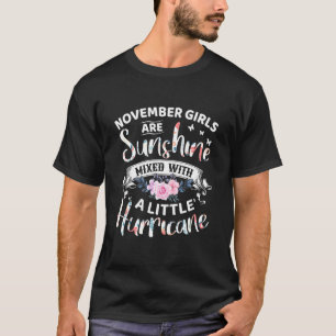 Camiseta Novembro As Meninas Estão Misturadas Com O Furacão