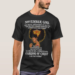 Camiseta Novembro Garota O Diabo Assobiado No Meu Ouvido Vo