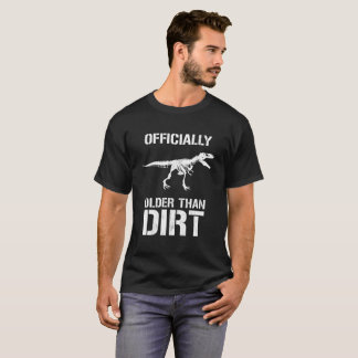 Camiseta Novidade Mais Velha que a Poeira