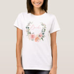 Camiseta Noz Floral Cor da Água do Script Watercolor Cor Co<br><div class="desc">Um bonito e moderno design de camisa de noiva floral. A coroa aquosa de cor rosa, pêssego e eucalipto verde apresenta o título "Noiva" no centro, em tipografia rosa, escrita à mão. Esta é parte de uma coleção de camisetas do Partido Bridal neste tema da design, veja nossa loja Zazzle...</div>