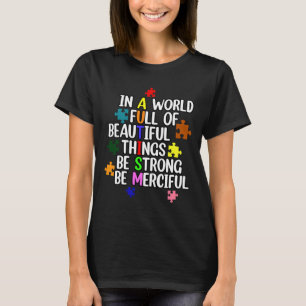Camiseta Num Cheio Mundial De Coisas Belas Seja Forte