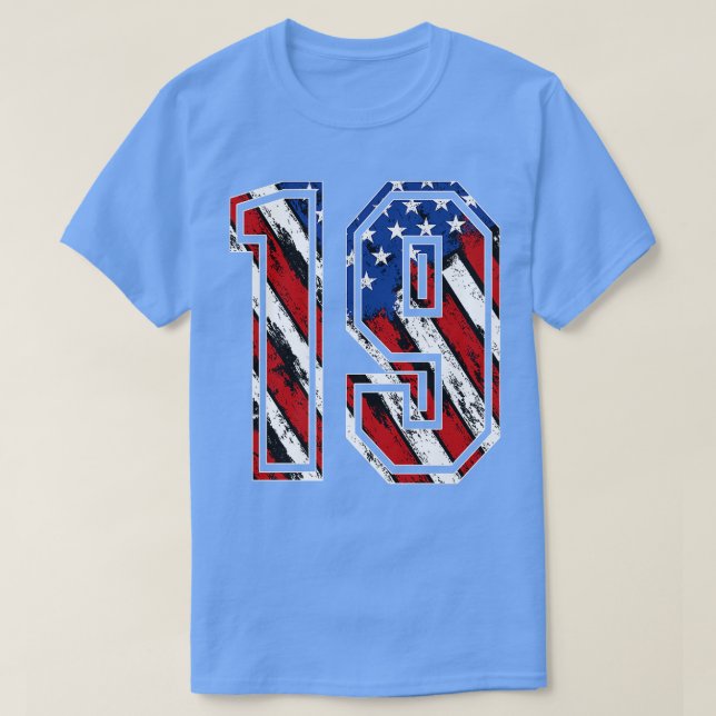 Camiseta Number 19 Red White and Blue American Flag 19 Jers (Frente do Design)