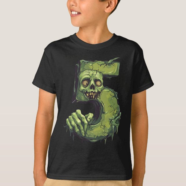 Camiseta Número 5 Tema Zombie Halloween 5 Anos Crianças (Frente)