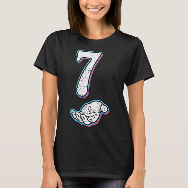 Camiseta Número 7 Correspondente à Roupa de Halloween Meme  (Frente)