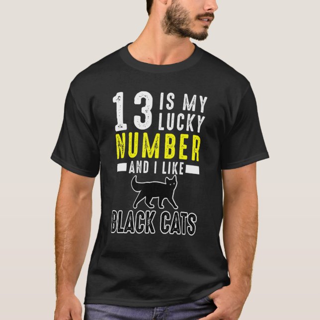 Camiseta Número da Sorte 13 Gatos Pretos Sortudos (Frente)