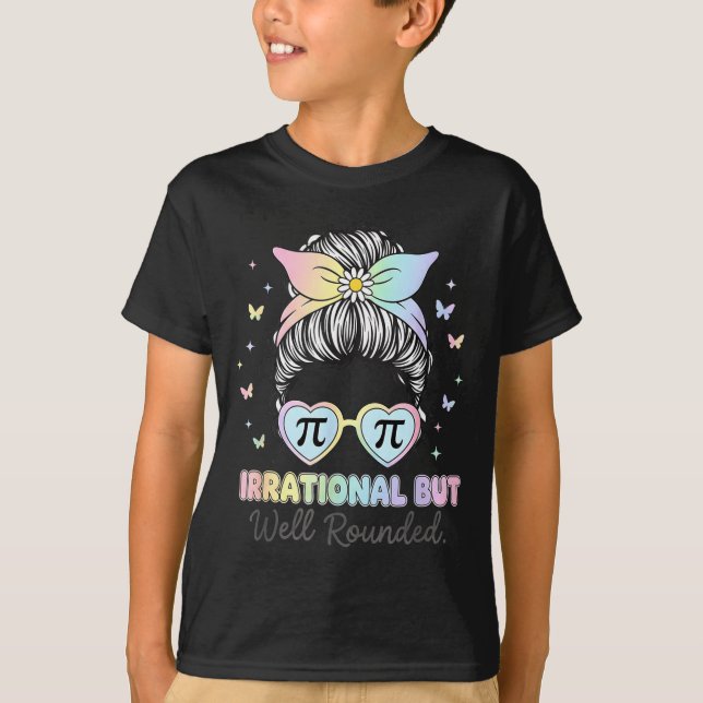 Camiseta Número Pi Irracional Mas Bem Redondo Professor de  (Frente)