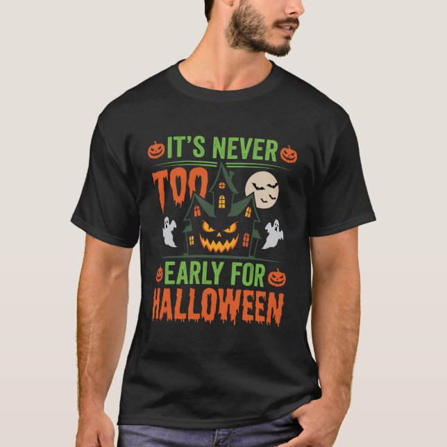 Camiseta Nunca é Tarde Demais para a Casa Assombrada de Hal (Frente)