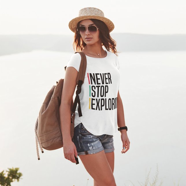 Camiseta Nunca Parar de Explorar (Women exploring the world alone)