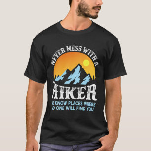 Camiseta Nunca Se Meta Com Um Viajante a Pé