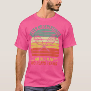 Camiseta Nunca Subestimar Um Velho Que Faz Tênis