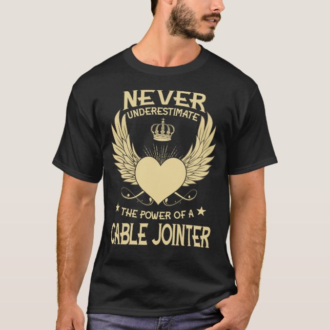 Camiseta Nunca Subestime A Potência De Um Cabo A/Um Junto (Frente)
