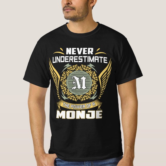 Camiseta Nunca Subestime O Poder De Um Monje (Frente)