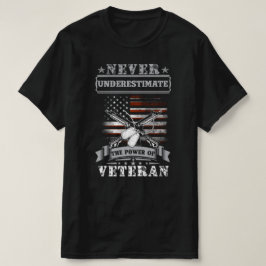 Camiseta nunca subestime o poder do veterano
