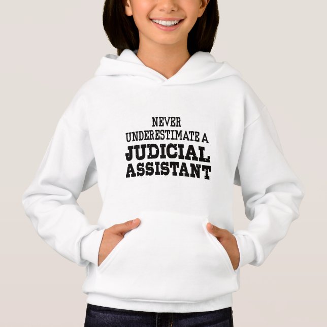 Camiseta Nunca subestime um assistente judicial (Frente)