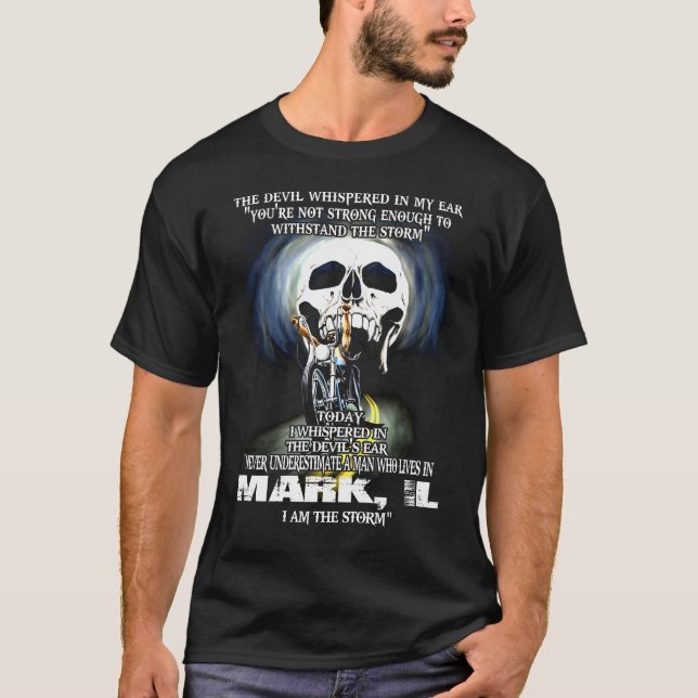 Camiseta Nunca subestime um homem de MARK IL (Frente)