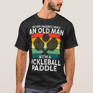 Camiseta Nunca Subestime um Homem Velho com um Pickleball