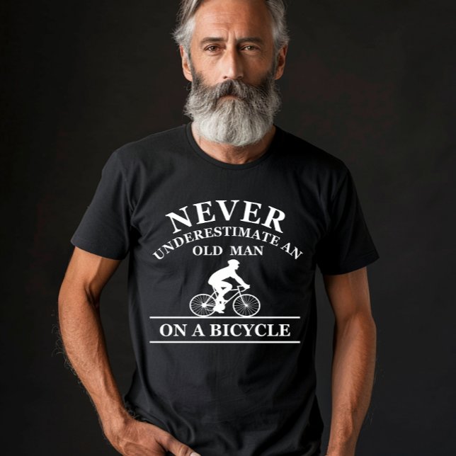 Camiseta Nunca Subestime um Homem Velho numa Bicicleta (Criador carregado)