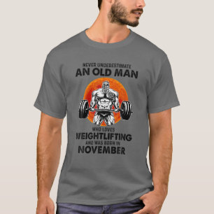 Camiseta Nunca Subestime Um Velho Adora Pesar