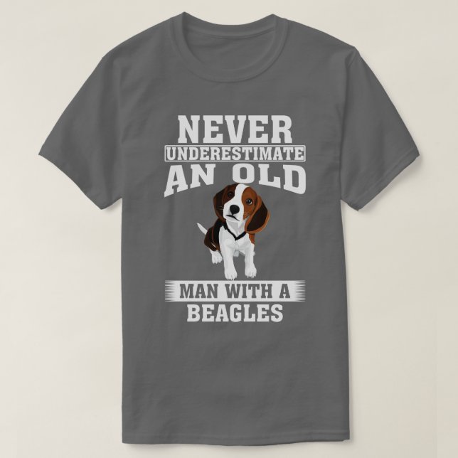 Camiseta Nunca subestime um Velho com Beagles (Frente do Design)