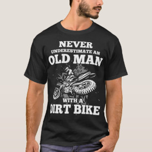 Camiseta Nunca subestime um velho com uma moto de saia