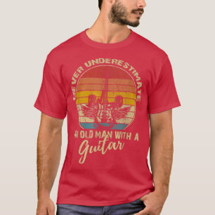 Camiseta Nunca Subestime Um Velho Com Uma Playe De Violão
