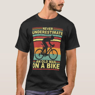Camiseta Nunca Subestime Um Velho Numa Bifurcação Vintage B