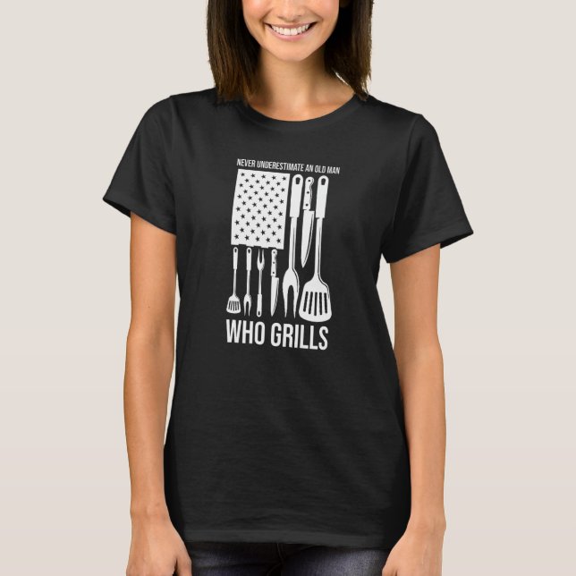Camiseta Nunca subestime um velho que grita grills (Frente)