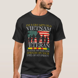 Camiseta Nunca Subestime Um Velho Que Também É Vietnã