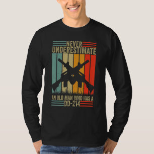 Camiseta Nunca Subestime Um Velho Que Tem um DD 214 Al