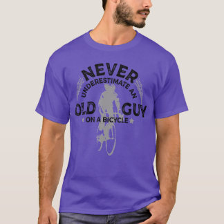 Camiseta Nunca Subestime Uma Cara Antiga Em Um Ciclo De Bic