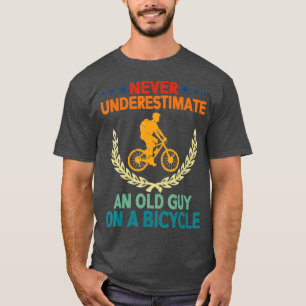 Camiseta Nunca Subestime Uma Cara Velha Numa Bicicleta Engr