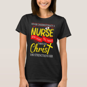 Camiseta Nunca Subestime Uma Enfermeira Que Faz Todas As Co