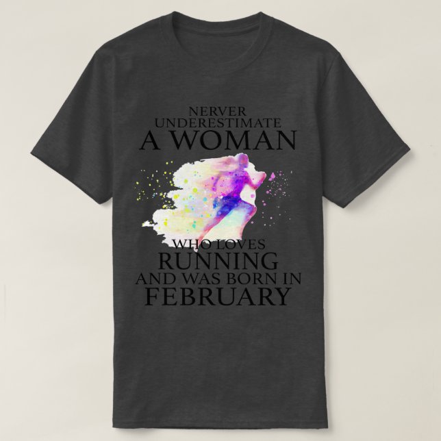 Camiseta Nunca Subestime uma Mulher que ama Correr e (Frente do Design)