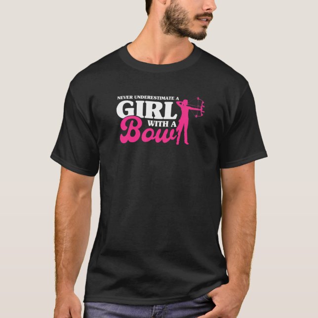 Camiseta Nunca Subestime Uma Rapariga Com Arco (Frente)