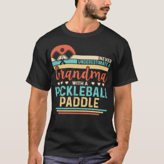 Camiseta Nunca subestime uma vovó com uma Cl de Pickleball