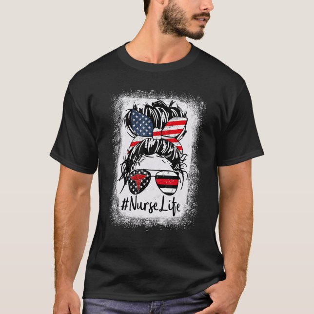 Camiseta Nurse Life Bleached  Pink Leopard Messy Bun Nurse  (Frente)