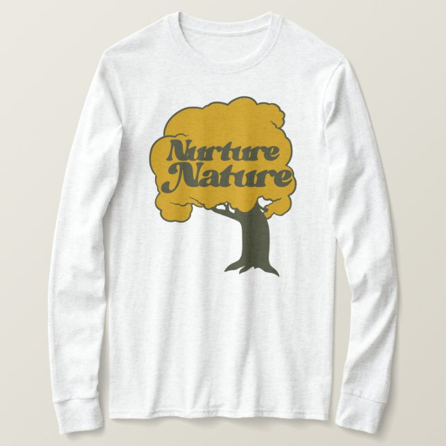 Camiseta Nurture Nature Retro Tree Hugger (Frente do Design)