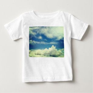 Camiseta Nuvens brancas, num céu azul