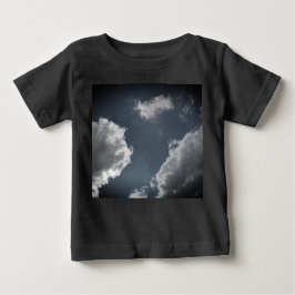 Camiseta Nuvens de cinza