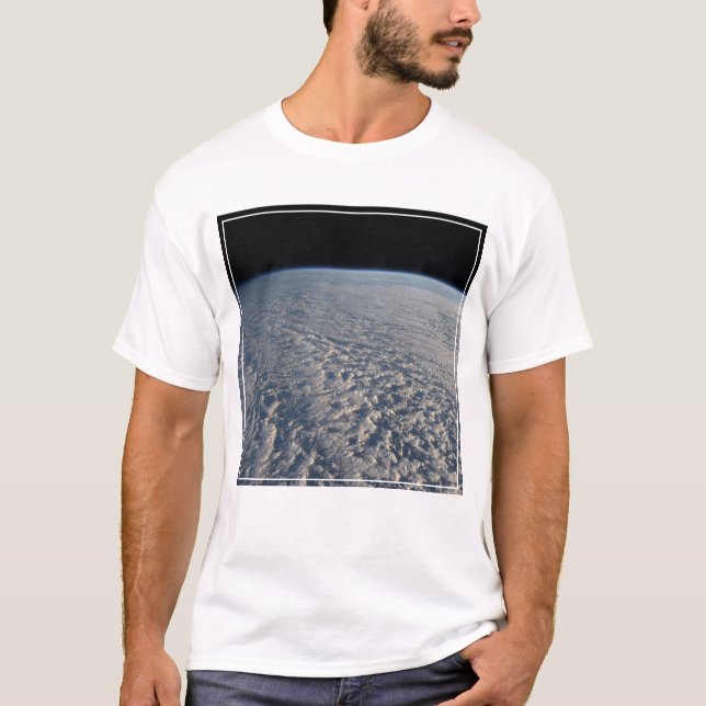 Camiseta Nuvens De Stratocumulus Acima Do Oceano Pacífico. (Frente)