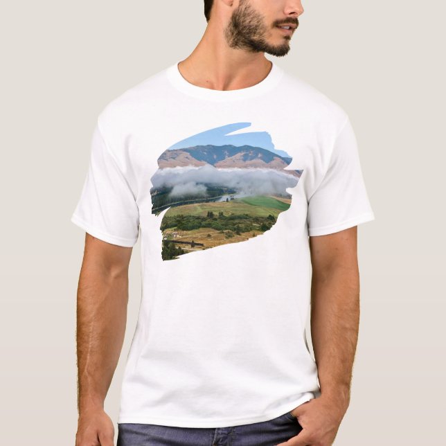 Camiseta Nuvens sobre o rio Flathead (Frente)