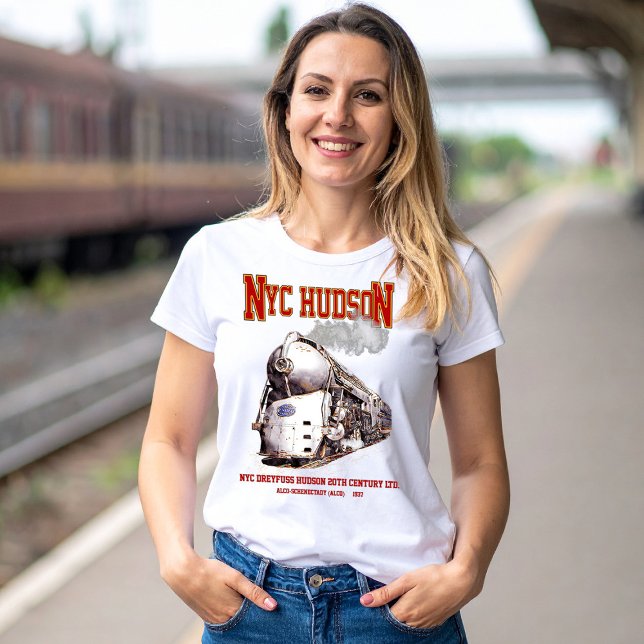 Camiseta NYC Dreyfuss Loco Hudson. Século 20 Limitado (NYC Dreyfuss Hudson Locomotive. 20th Century Limited. Womens Basic T-Shirt)