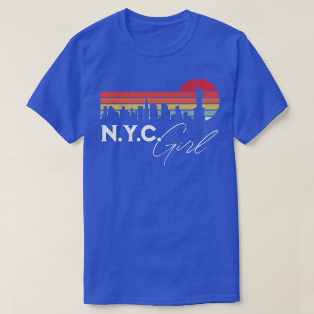 Camiseta NYC Girl Retro Sunset City Skyline Souvenir (Frente do Design)