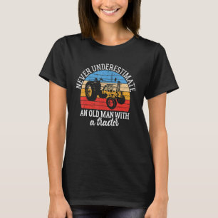 Camiseta O Agricultor De Mulheres Nunca Subestima Um Velho