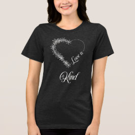 Camiseta O amor é gentil