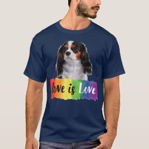 Camiseta O amor é o amor Rainbow Dog Cavalier King Charles
