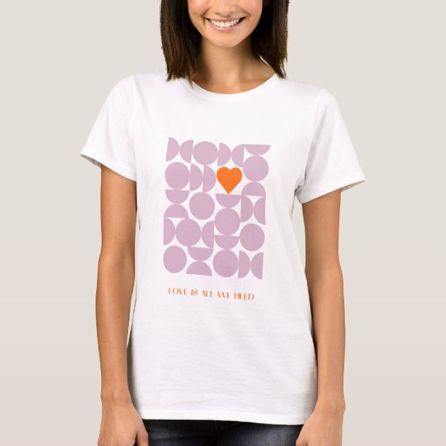 Camiseta O Amor é Tudo o que Precisamos (Frente)