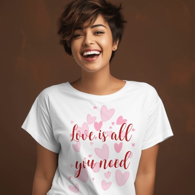 Camiseta O amor é tudo o que você precisa (Criador carregado)