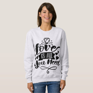 Camiseta o amor é tudo que você precisa