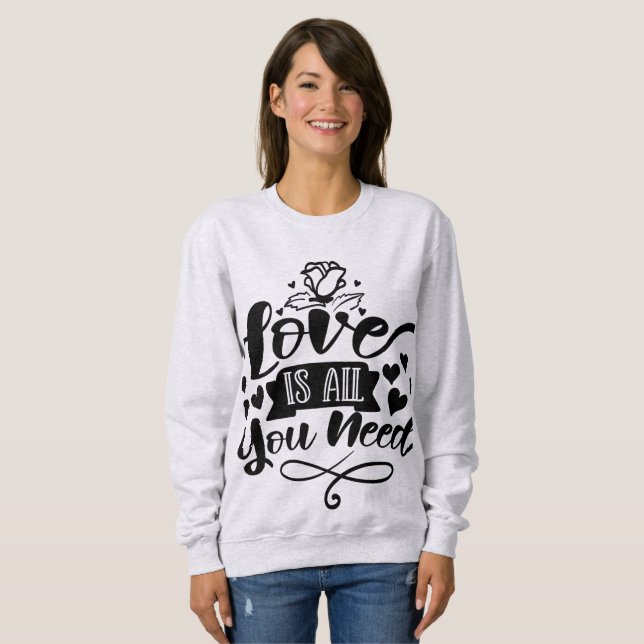 Camiseta o amor é tudo que você precisa (Frente Completa)